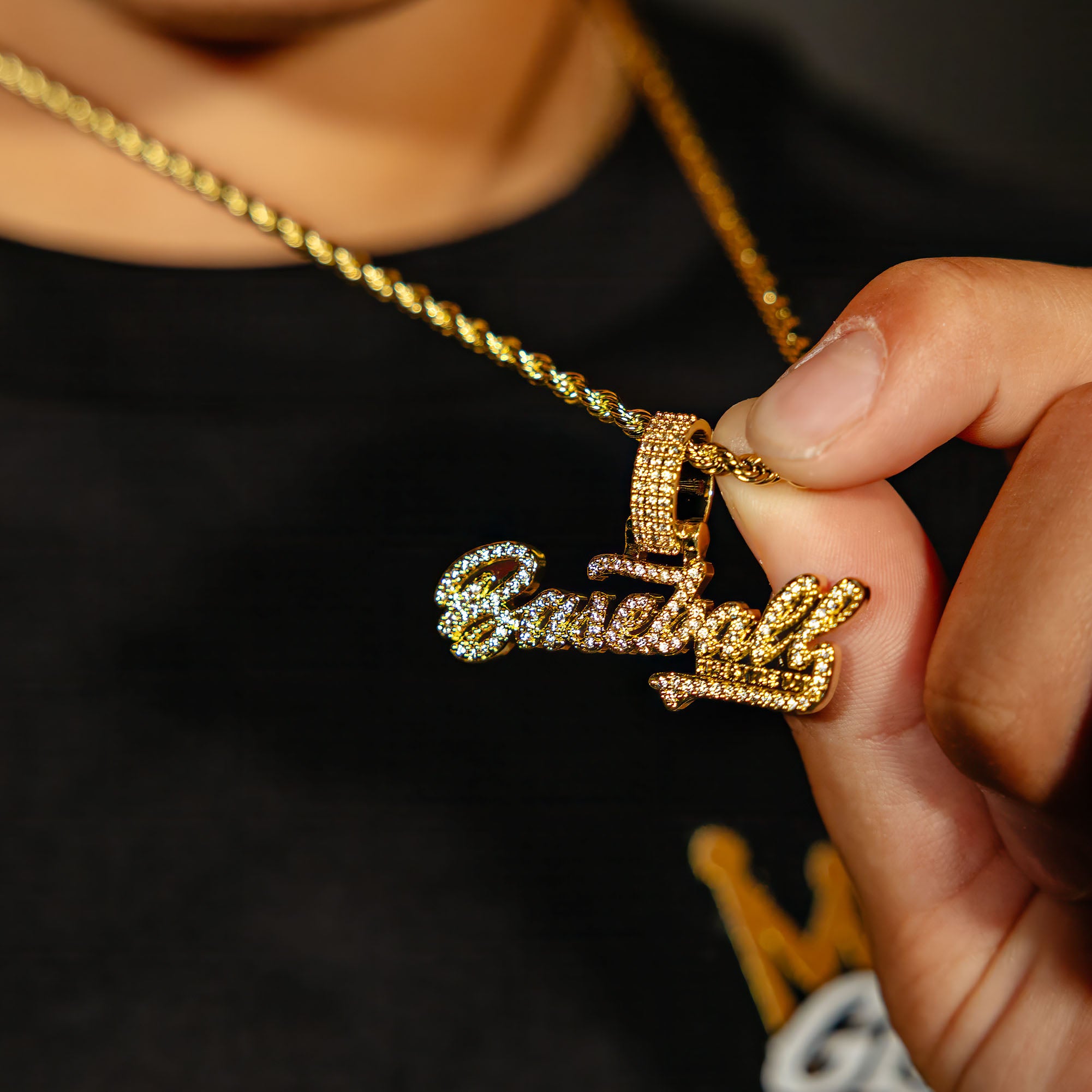 Youth model wearing Yellow Gold BL101 Established necklace