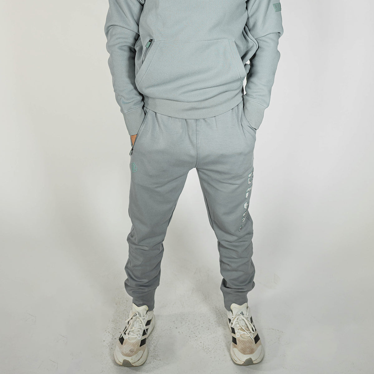 Adult model wearing gray Realtree Aspect Diamond Relaxed Fit Camo joggers