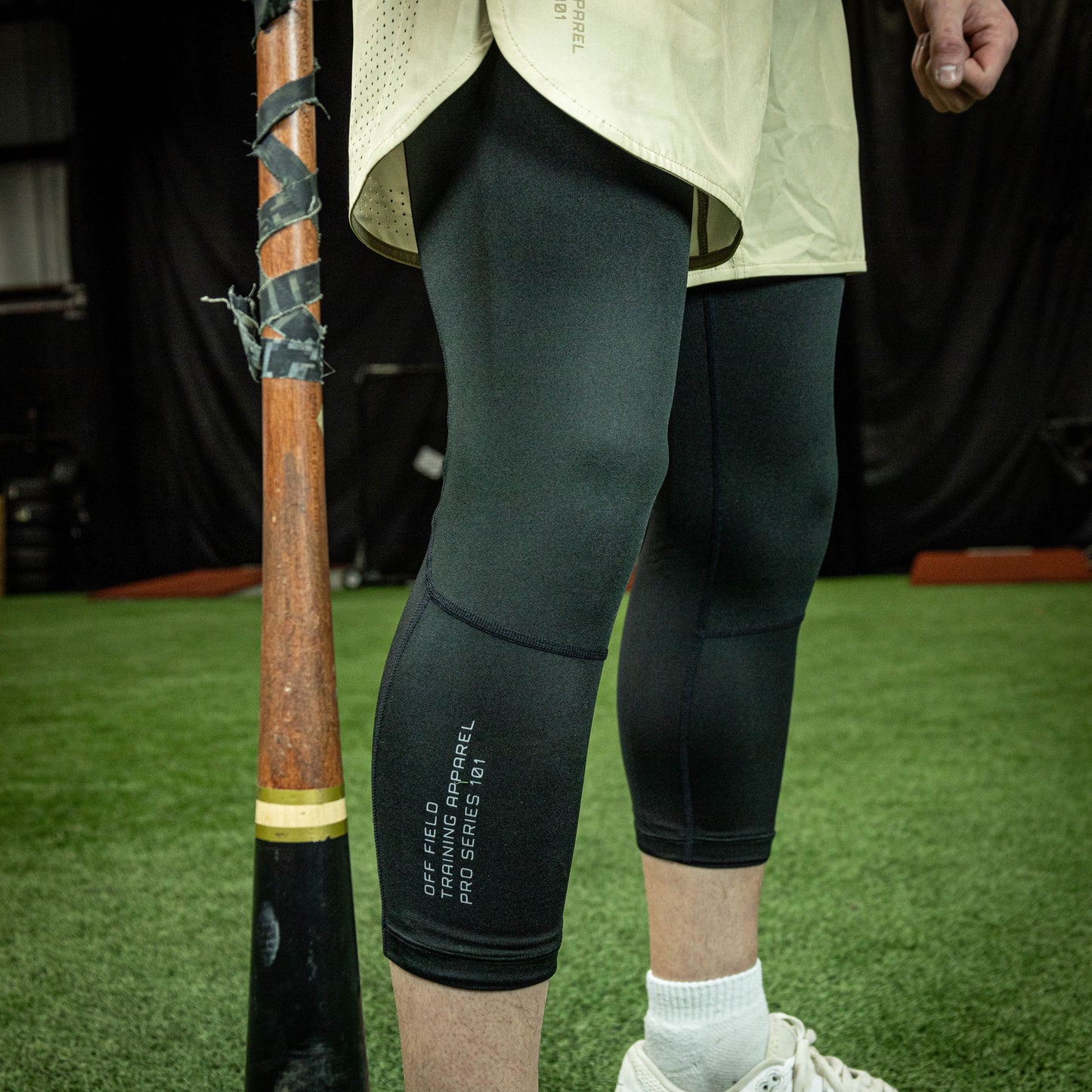 Black compression leggings for baseball