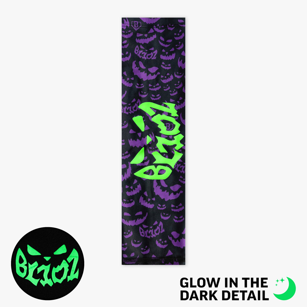 Purple armsleeve with glow-in-the-dark "Jack O' Lantern Team" detail