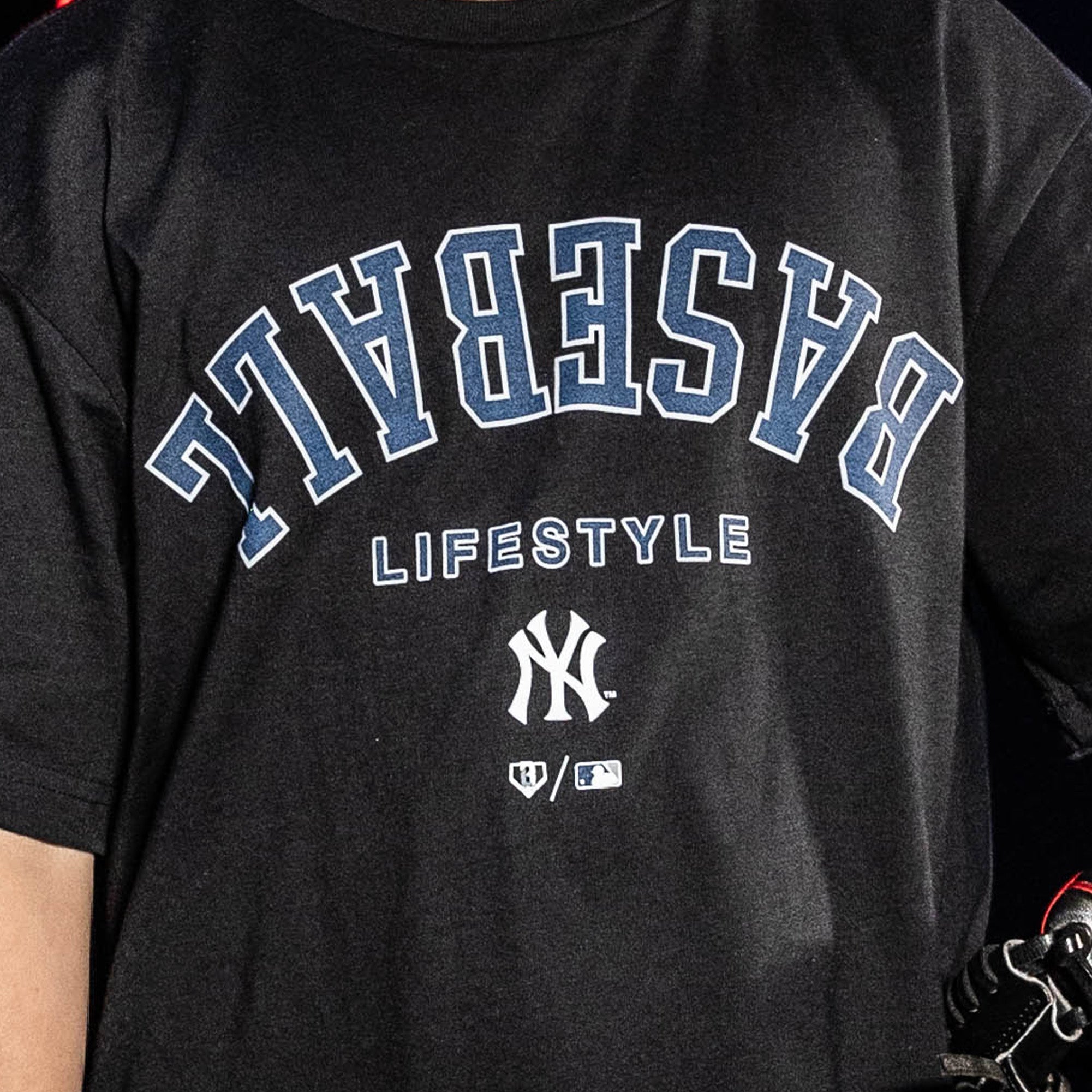 New York Yankees Upside Down Youth Tee
