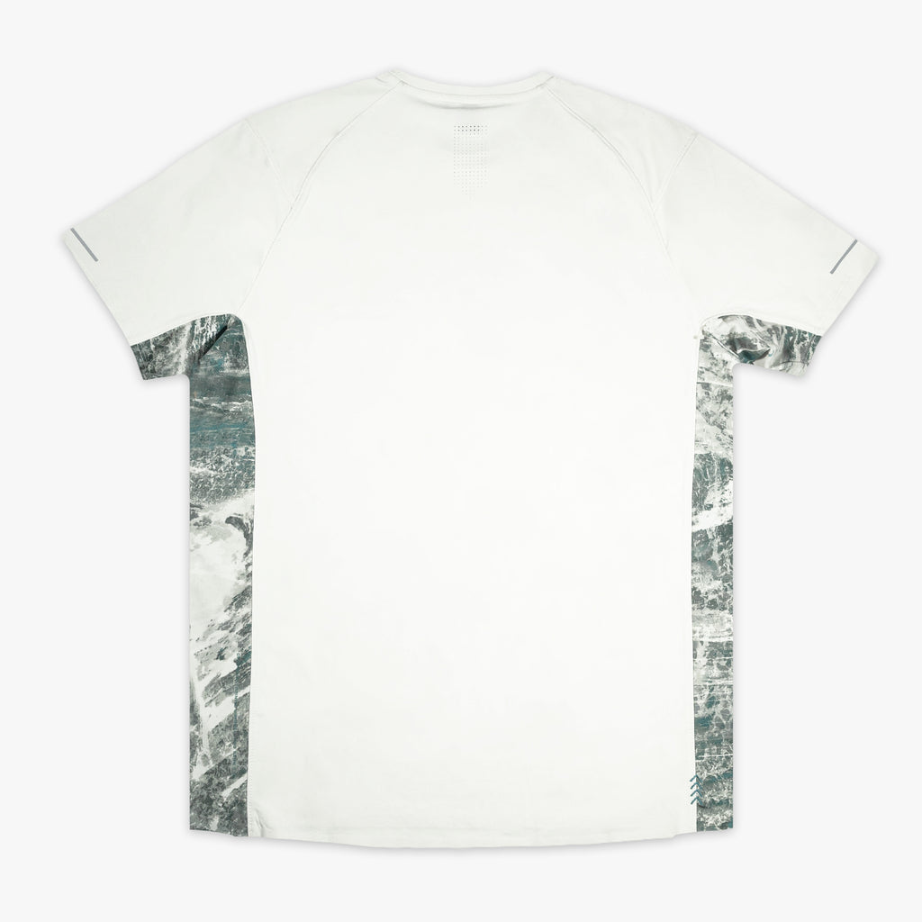 White Realtree Aspect Diamond Tech Camo vented tee — back view
